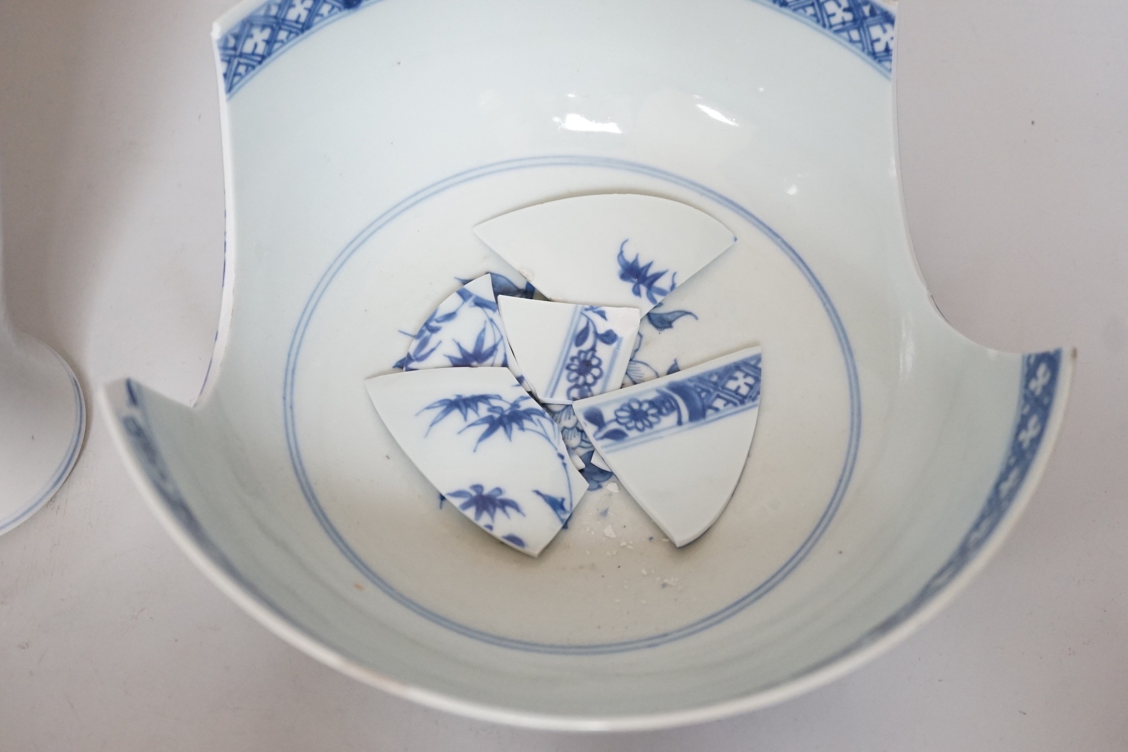 A Chinese blue and white bowl a/f and a similar vase, both Qianlong period, vase 28cm